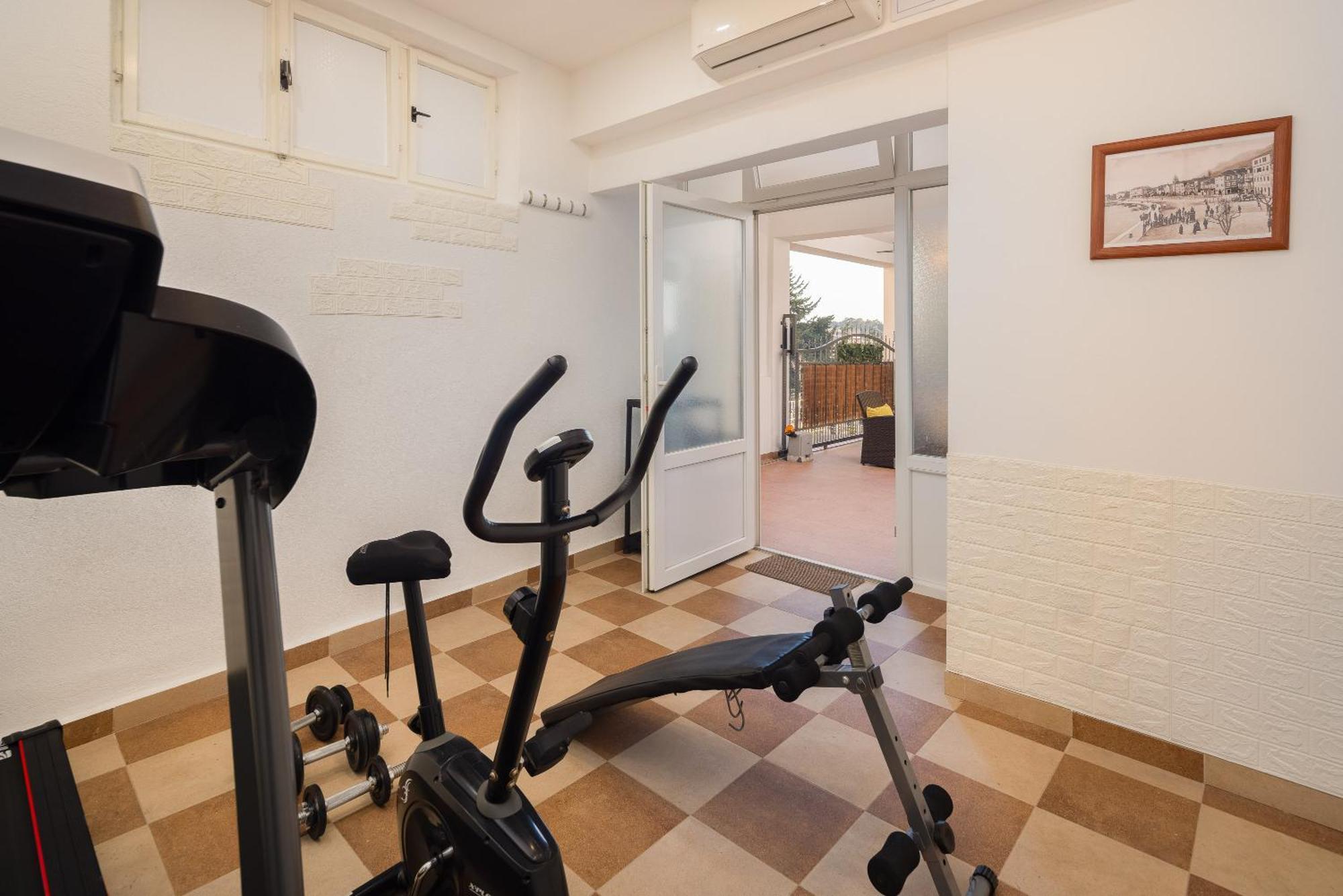 Perla Apartment - 2 Min To The Beach & Free Parking Makarska Zewnętrze zdjęcie