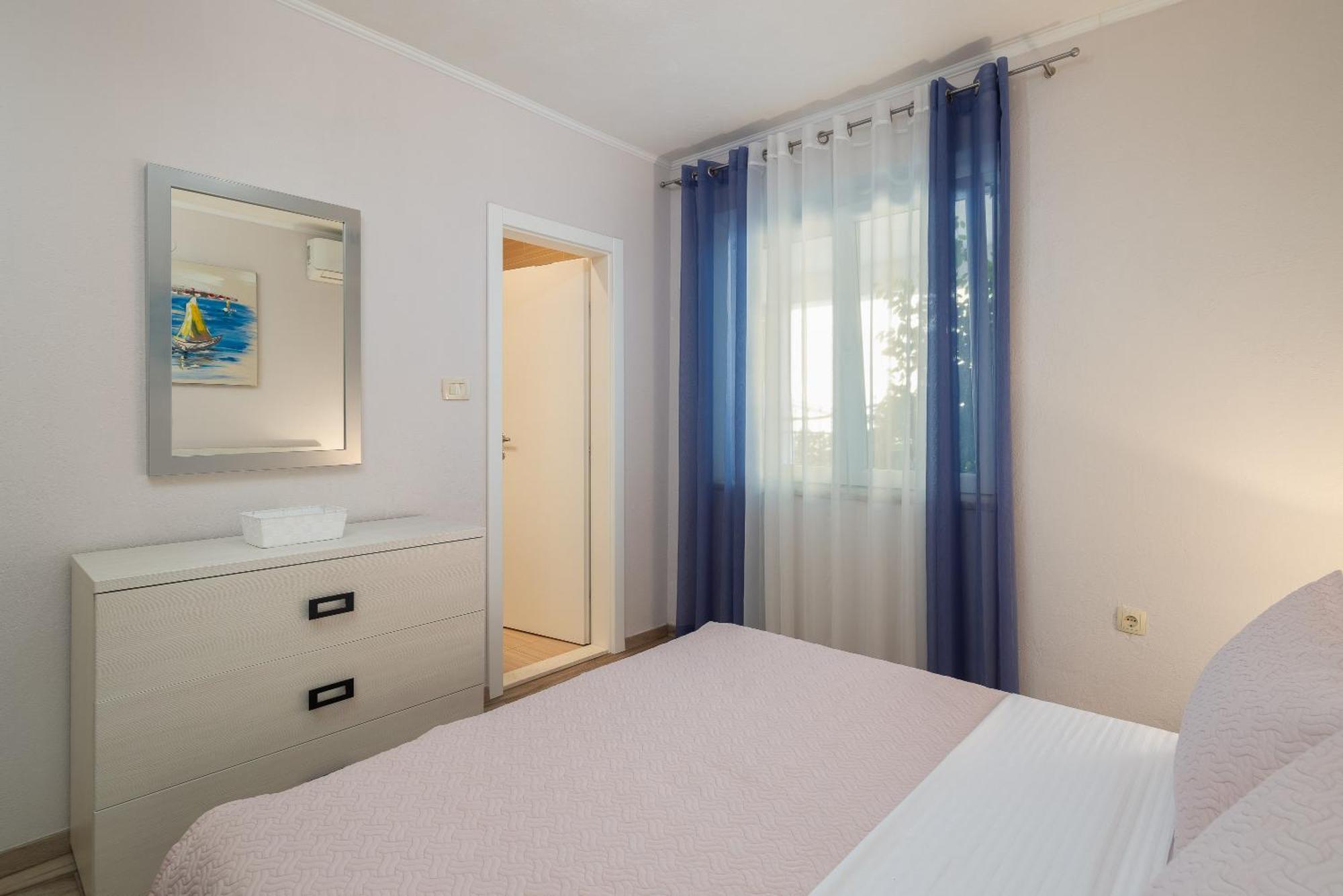 Perla Apartment - 2 Min To The Beach & Free Parking Makarska Zewnętrze zdjęcie
